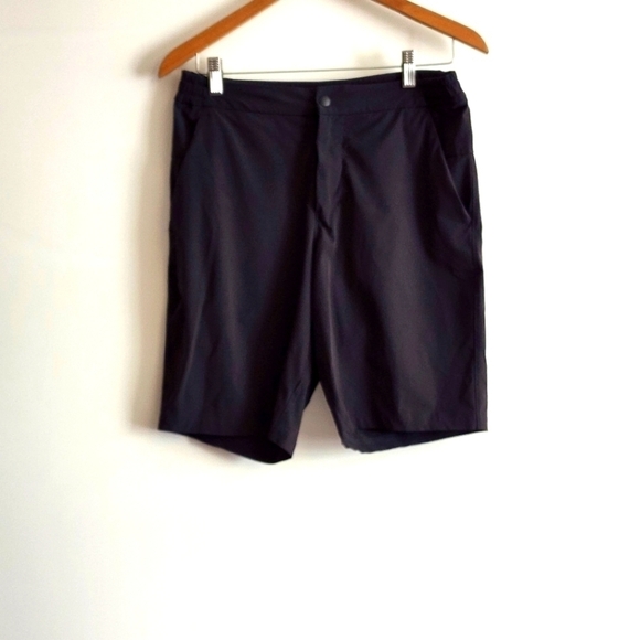 Lululemon black men's shorts - Picture 1 of 4